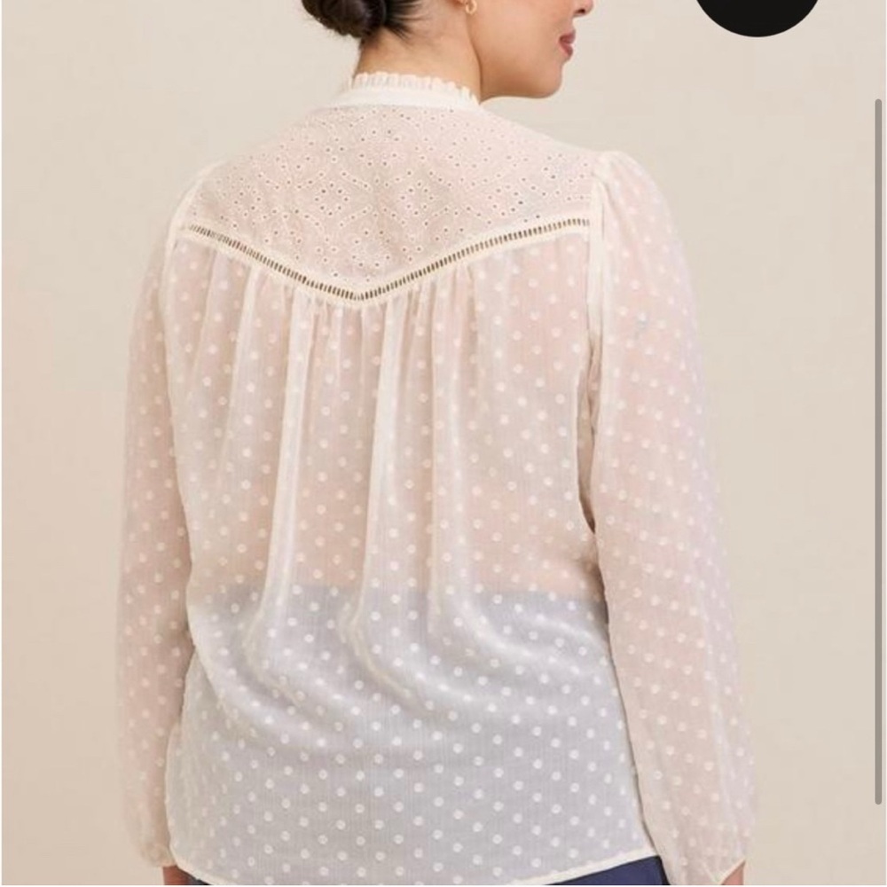 Torrid Light Pink Clip Dot Textured Blouse 3X - Picture 5 of 5